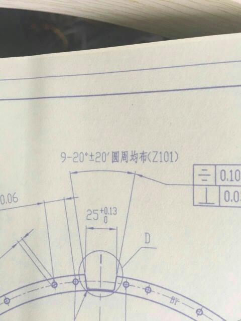 問如圖如何用autocad標註出出角度帶分的公差請大神幫幫忙