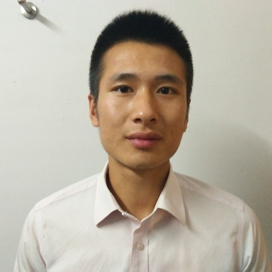 PS给照片人物加个领带！谢谢！