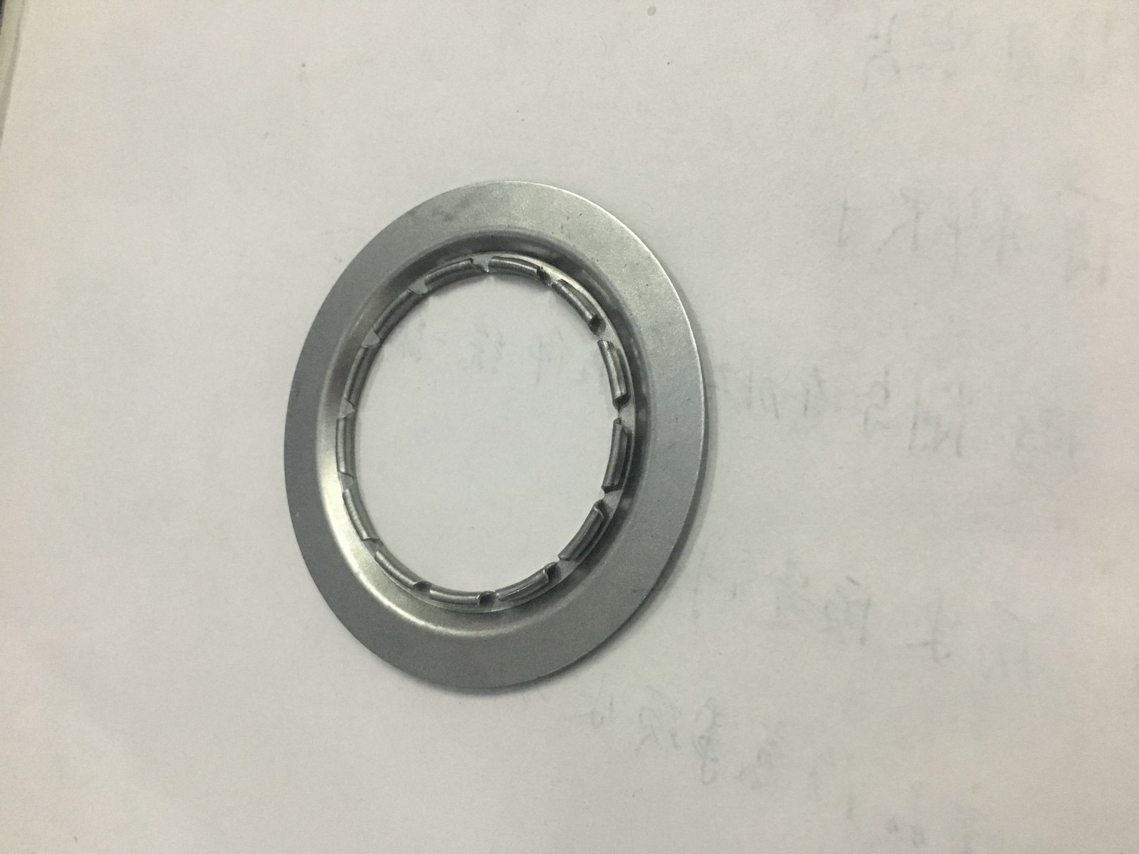 这个轴承防尘盖用solidworks怎么画出来