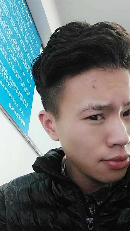 PS谁可以帮我把图片尺寸调到微信头像尺寸'方块的