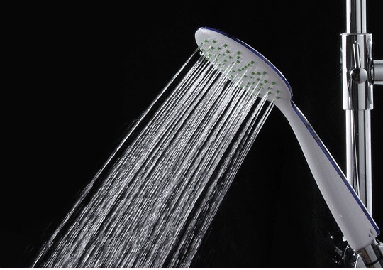 求助怎么ps花洒出水的效果图?