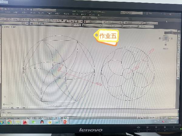 CAD左边图中圆弧怎么画，求解答？