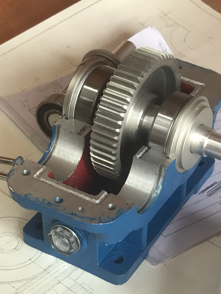 急求大一机械制图测绘减速器装配图,最好是数据多一点的谢谢